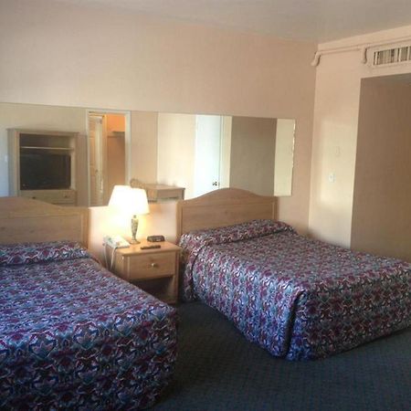 Collins Avenue Hostel Майами-Бич Экстерьер фото